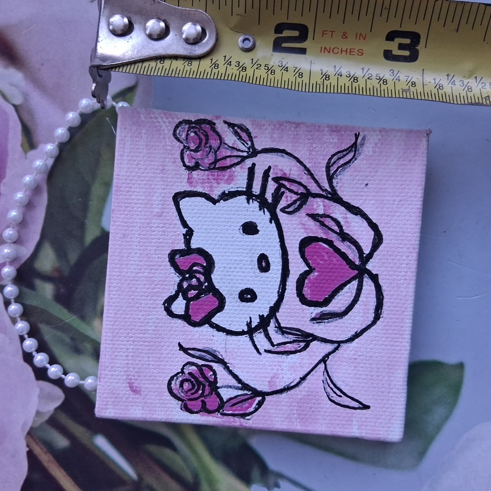 Tiny Art Hello Kitty with Heart Design - Picture 2 of 2